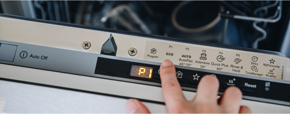 Où trouver la référence du lave-vaisselle Hotpoint Ariston ?